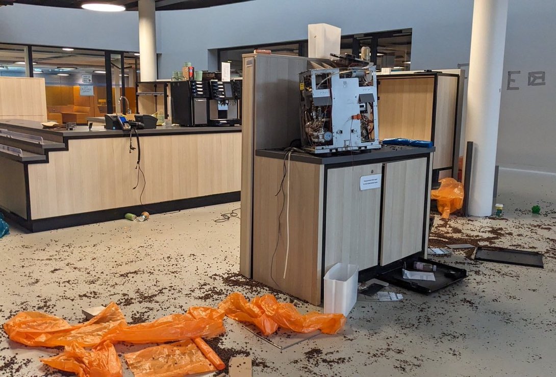 Willem-Alexander tweet media