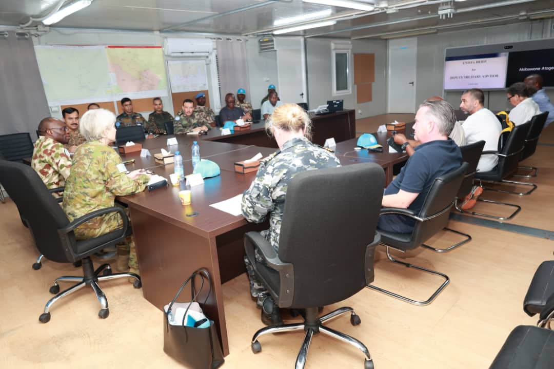 Ag. Military Advisor for @UN Peacekeeping Operations, Maj Gen Cheryl Pearce, today kicked off a two-day visit to #Abyei where she will engage with @UNISFA_1 peacekeepers firsthand. She was briefed by Ag HoM/FC and will tour UNISFA sectors and meet with local authorities.