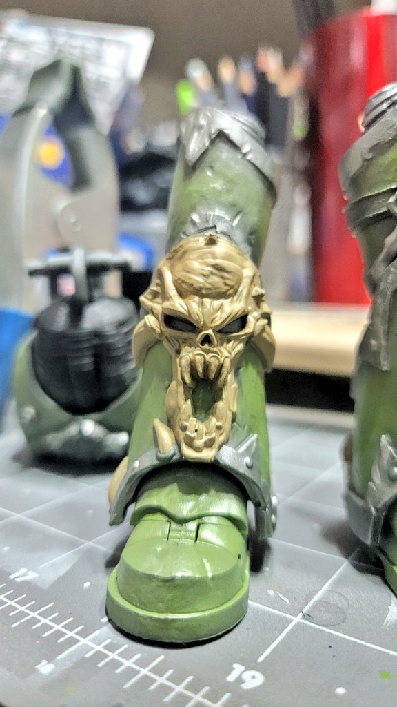 PlasticHobbies's tweet photo. A little more work on my McFarlane #40K Toys https://t.co/6mKVe6DT1I
