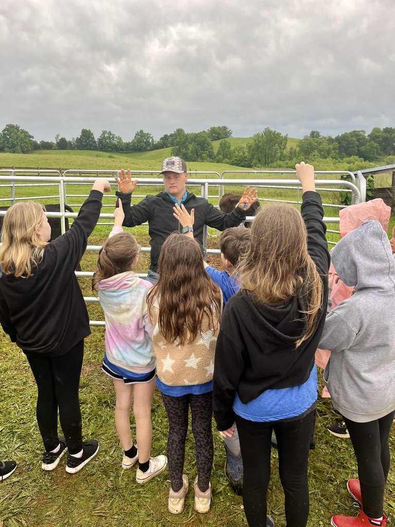 4H Farm Day last week was a blast for 4th grade. Thank you 4H of Loudon County and Hyde Farm for hosting this field trip. For more pictures check out our album: facebook.com/media/set/?set…
