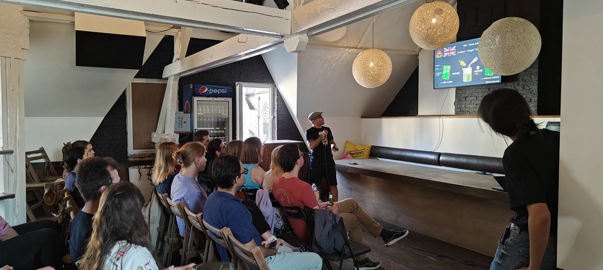 @RodolPhoAMR kicking off #pint24 in Leuven giving a talk about how we can mine asteroids in space!

@pintofscienceBE @pintsworld