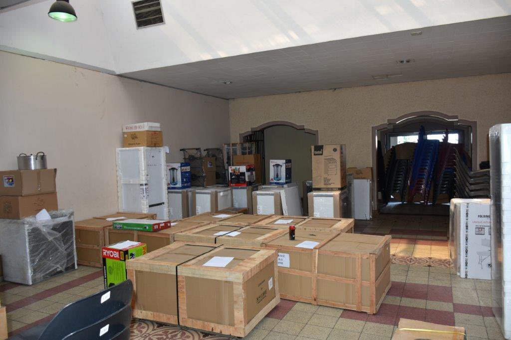 DSBD_SA's tweet image. The Deputy Minister for Small Business Development, Ms Dipuo Peters handed over working tools and equipment to informal traders and SMMEs in Brits, Madibeng Local Municipality earlier today. 
#IMEDP #dsbdupliftinginformalsmmes