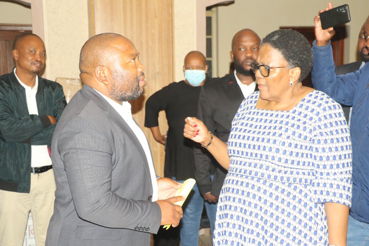 DSBD_SA's tweet image. The Deputy Minister for Small Business Development, Ms Dipuo Peters handed over working tools and equipment to informal traders and SMMEs in Brits, Madibeng Local Municipality earlier today. 
#IMEDP #dsbdupliftinginformalsmmes