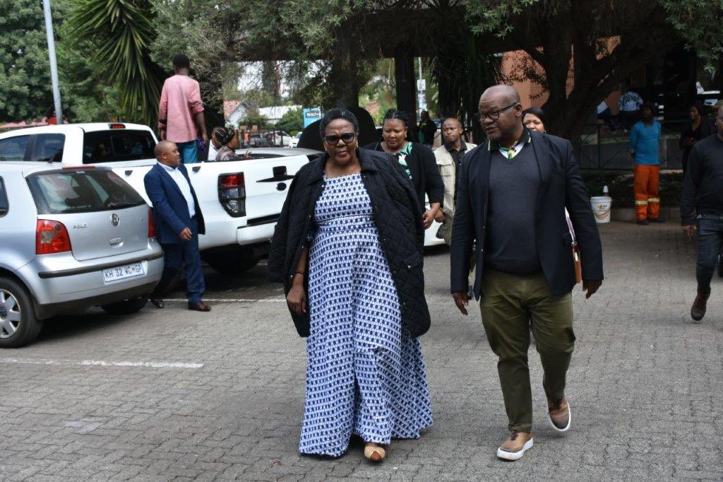 DSBD_SA's tweet image. The Deputy Minister for Small Business Development, Ms Dipuo Peters handed over working tools and equipment to informal traders and SMMEs in Brits, Madibeng Local Municipality earlier today. 
#IMEDP #dsbdupliftinginformalsmmes