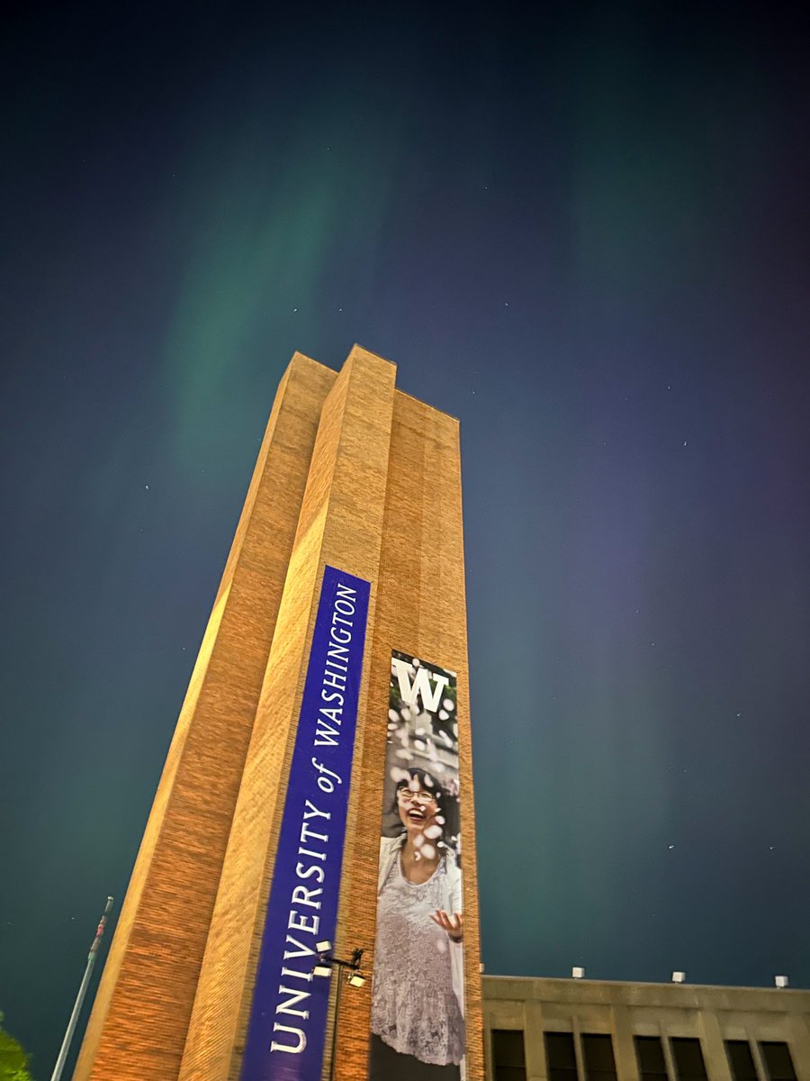 UW's tweet photo. Some incredible people photos of the Northern Lights over campus this past weekend, taken by Sachiko Miyoshi who is studying Biochemistry and Dance at the University of Washington. 😮 https://t.co/bc2Yx5op5A