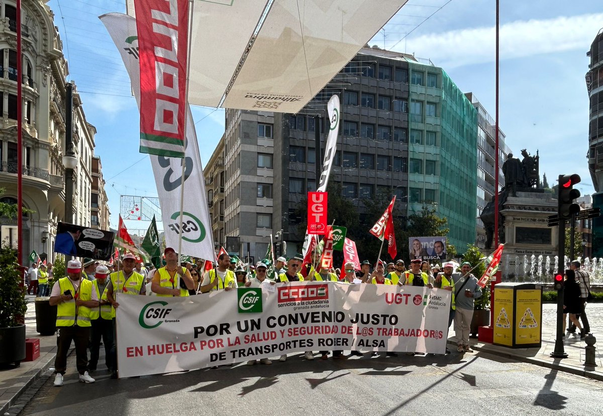 CCOO_Rober_GR's tweet photo. Todo un éxito de participación la primera jornada de protesta ante el bloqueo de la negociación de convenio de transportes Rober/ALSA.
Seguiremos en la lucha reivindicando un convenio coherente razonable y sostenible.@aytogr @ideal_granada @IndeGranada @granadahoy https://t.co/KSutrky0mN