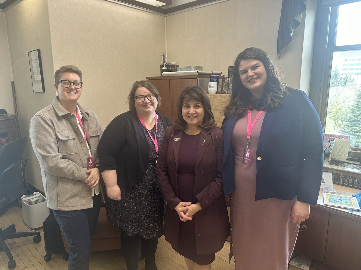 Midwives provide important, wide ranging natal care to Albertans. That’s why the Government of Alberta has prioritized on delivering on its commitments for a midwifery strategy and improving the care midwives can provide. A big thank you to the @albertamidwives and