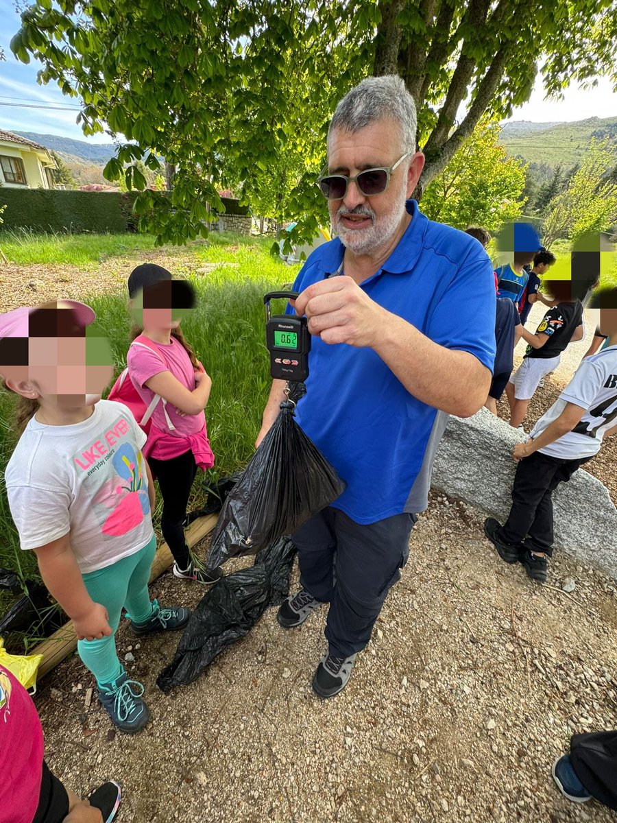CEIPAgapitoM's tweet photo. Os dejamos algunas fotos de la actividad de Plogging que hicimos la semana pasada, y del mini trail por la zona del esquinazo. https://t.co/k7ojEqEXou