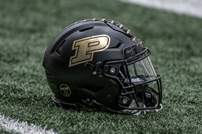 I am extremely blessed and humbled to say that I have received an offer from Purdue University @BoilerFootball @mjohnson7672 @Angelmatute_17 @LacedfactDreams @adamgorney @Zack_poff_MP @GregBiggins @JeremyO_Johnson @CoachGrimes74 @ChadSimmons_ @BrandonHuffman @dzoloty
