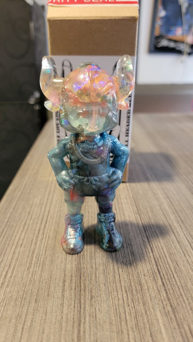 GothBoiRJ's tweet photo. Final box opening of my bullheaded figures made by the great @THE_FREEVERSE @freehandprofit 🔥  #nfts #freehandprofit #bullheaded #tezos #crypto #tezosholder https://t.co/9JcJhv7wXO