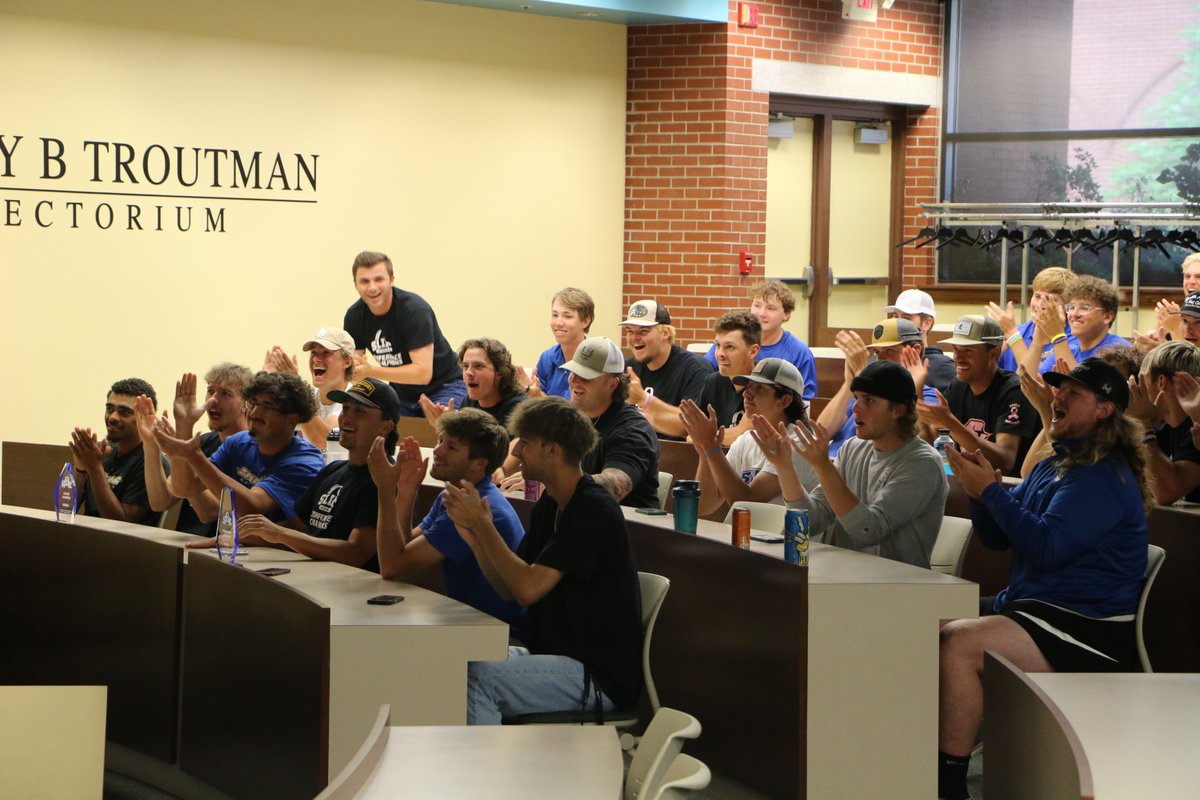 SpaldingU's tweet photo. ATHLETICS: SLIAC Champs ➡️ Lexington! Best of luck to our baseball team as they’ll be competing in the Transylvania Regional in the 2024 NCAA Division III Baseball Championship! https://t.co/At6LSdb4zB