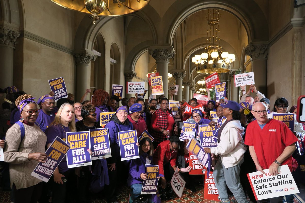 Today, we joined our union siblings in Albany to call on @HealthNYGov to stand by healthcare workers and enforce safe staffing and protect our communities!