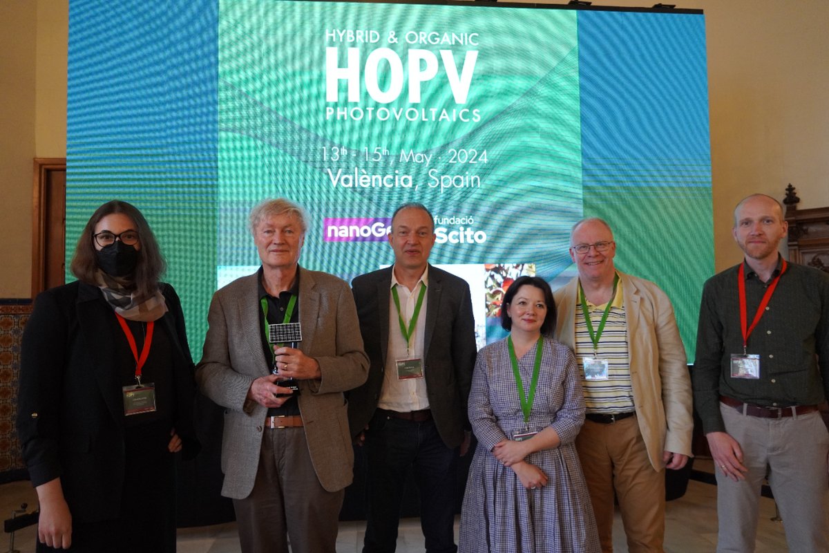 🟢#HOPV24 @nanoGe_Conf special session in honour of Prof. Michael Graetzel @lpi_epfl brought together leading speakers in the field. 🗣️ Together with Prof. Hagfeldt, Prof. Freitag and Prof. Bach gave insights on #PerovskiteSolarCells #AI #Photovoltaics 🔗nanoge.org/HOPV24/home
