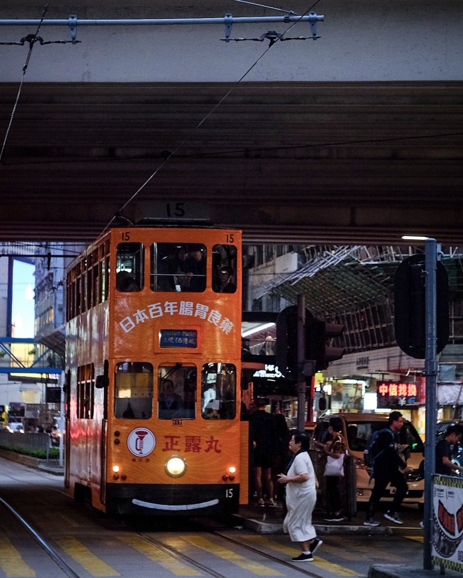 Orange Box....🚋✨ #hkig #discoveryhongkong #nightphotography #streetphotography #tram #hkiger #wanchai #hongkongtram #hongkonglife #hktram #tramway #電車 #電車倶楽部 #under_the_sign_hongkong