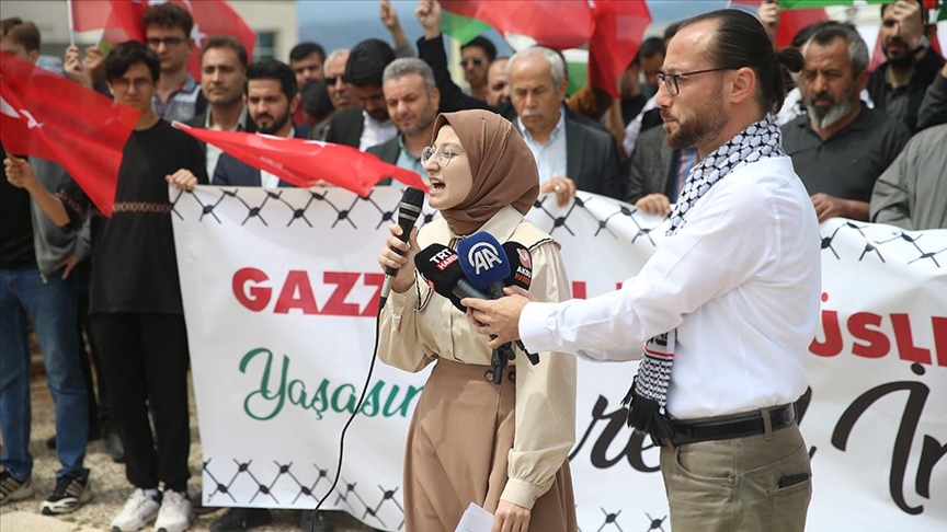 abdullahciftcib's tweet photo. Kahramanmaraş Sütçü İmam Üniversitesi (KSÜ) öğrencileri, İsrail'in  Gazze'ye yönelik saldırılarını protesto etmek ve ABD'de bulunan  üniversitelerde başlayan eylemlere destek olmak amacıyla "KSÜ Gazze  Nöbeti"ne başladı. https://t.co/OeLY1LJTl9