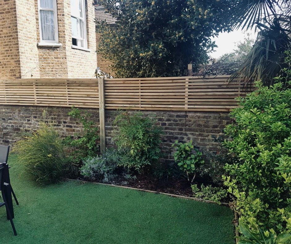 Venetian trellis on our client's wall for extra privacy 👀 

#fencingcontractor #fencingcontractors #domesticfencing #fencingrepair #southlondon #caterham #coulsdon #chipstead #warlingham #woldingham #oxted #sanderstead #kenley #croydon