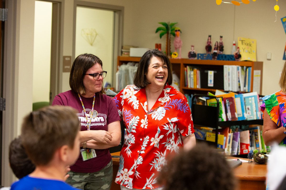 maria_f_vazquez's tweet image. I visited some amazing teachers this past week to share touching letters from former students. The school board and I love reminding teachers about their impact. This is what it&apos;s all about - it&apos;s why we choose education and why we teach. Changing student lives.  #ProjectImpact