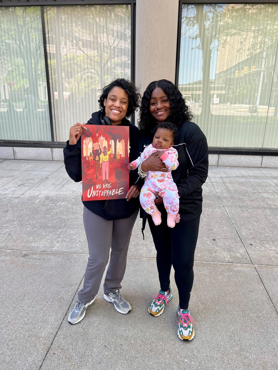 CommChangeAct's tweet photo. 👋👋Hi to our friends @momjustice in Michigan! Some of the friendliest faces are joining together in Detroit for #DayWithoutChildCare! Organizers, parents and child care providers are coming together to shine a light on the *true* cost of child care. 
#DWOCC24 https://t.co/WqAC5ROOYH