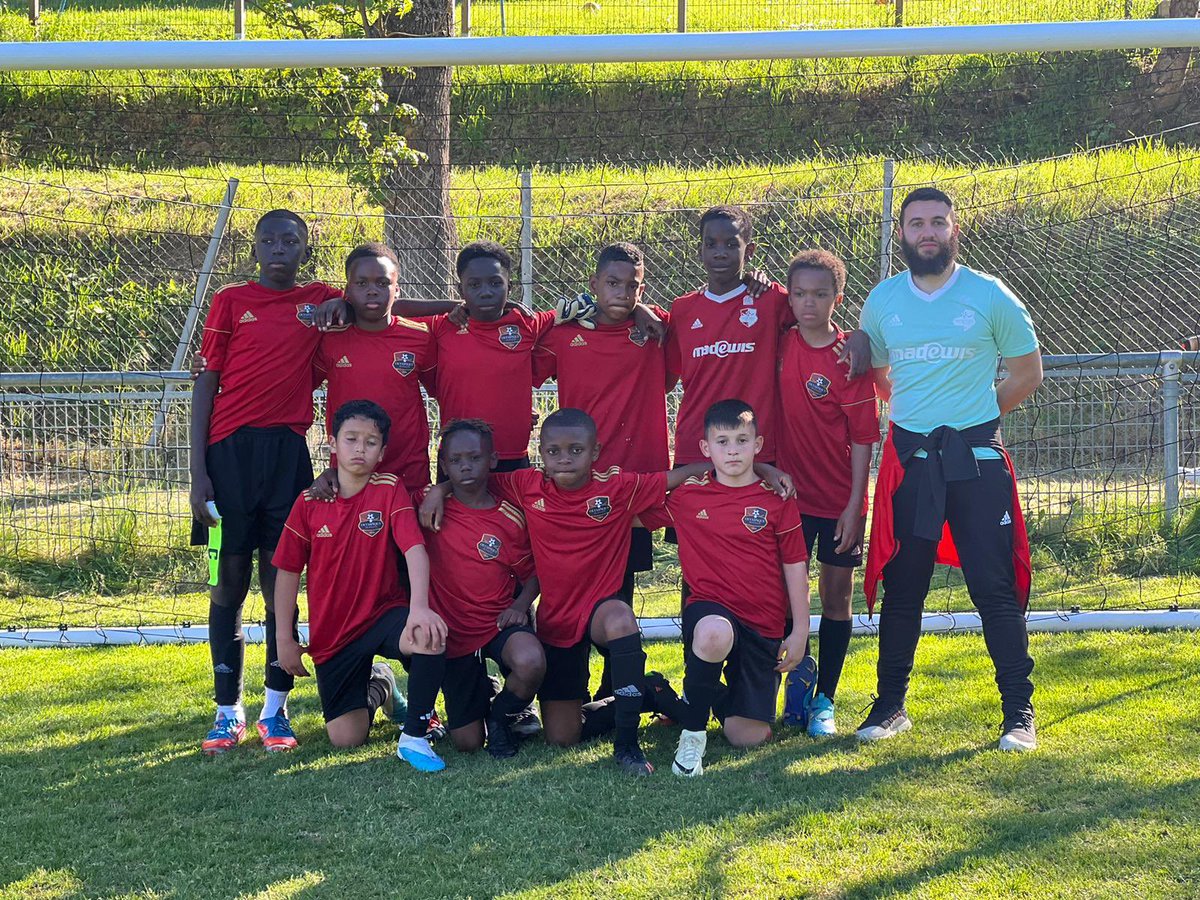 Félicitations à nos U11 qui ont terminé 3e du tournoi national organisé par l’AS Saint-Etienne. Merci a l’<a href="/ASSEofficiel/">AS Saint-Étienne</a> pour l’invitation <a href="/District93foot/">DISTRICT 93 DE FOOT ⭐⭐</a> @VilledePantin #Footamateur