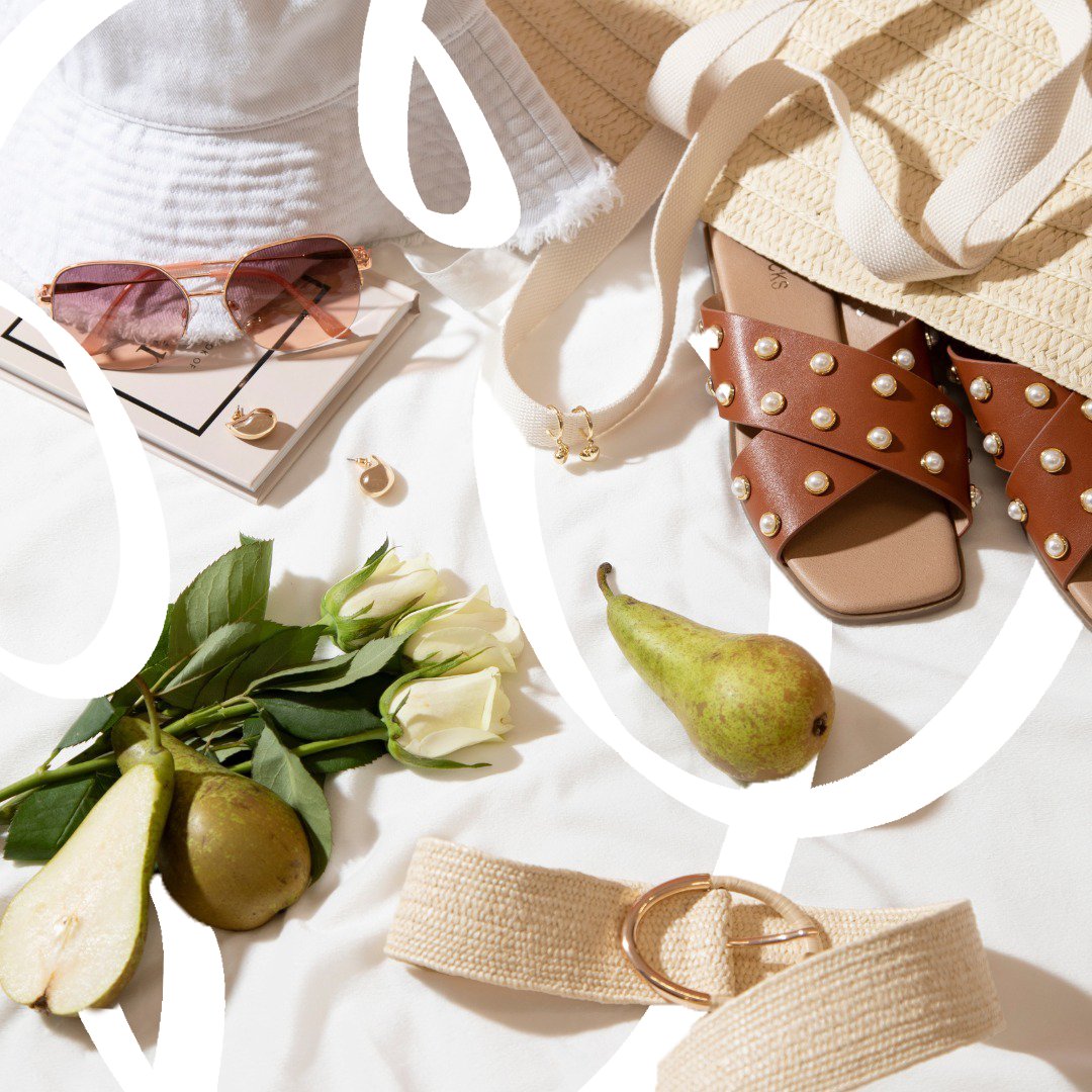 It looks like the warmer days are coming! 🙌☀️  ⁣
⁣
Prep early for the sunshine with these summer accessories from @peacocks_fashion 😍⁣