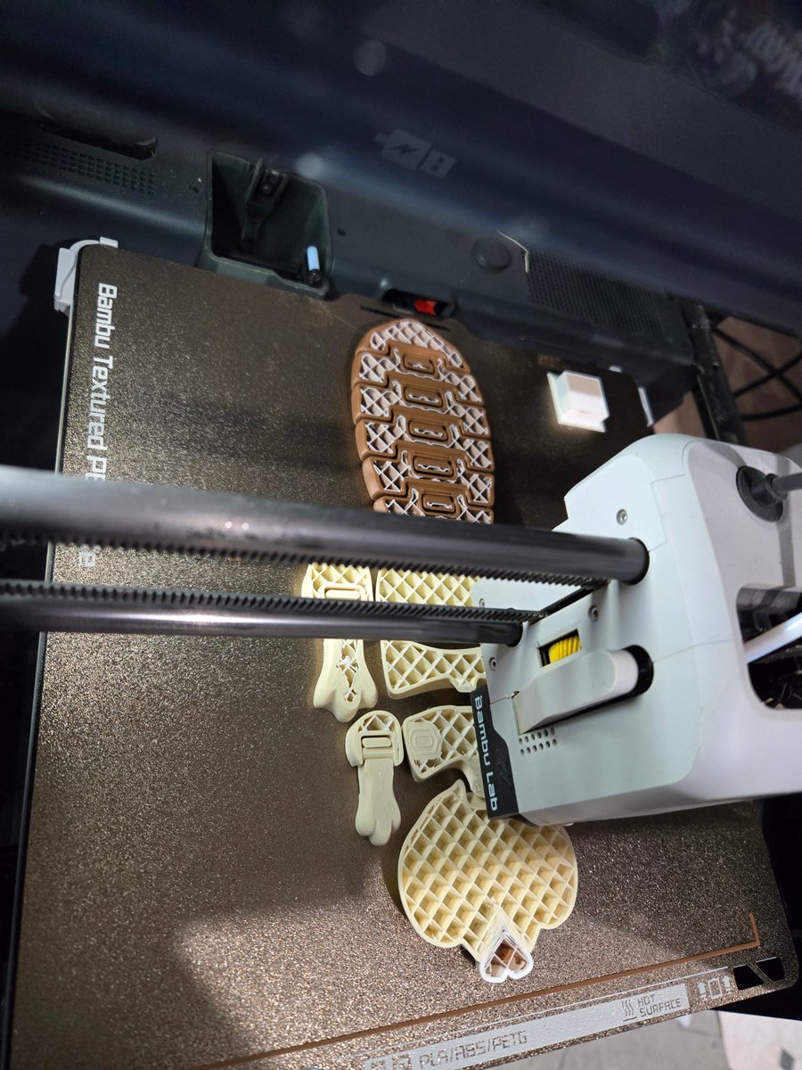 SharkLexy's tweet photo. Totally not printing something for the sole purpose of taking @Kezzism's money at AC, nope not at all. https://t.co/a9qAhMOyne