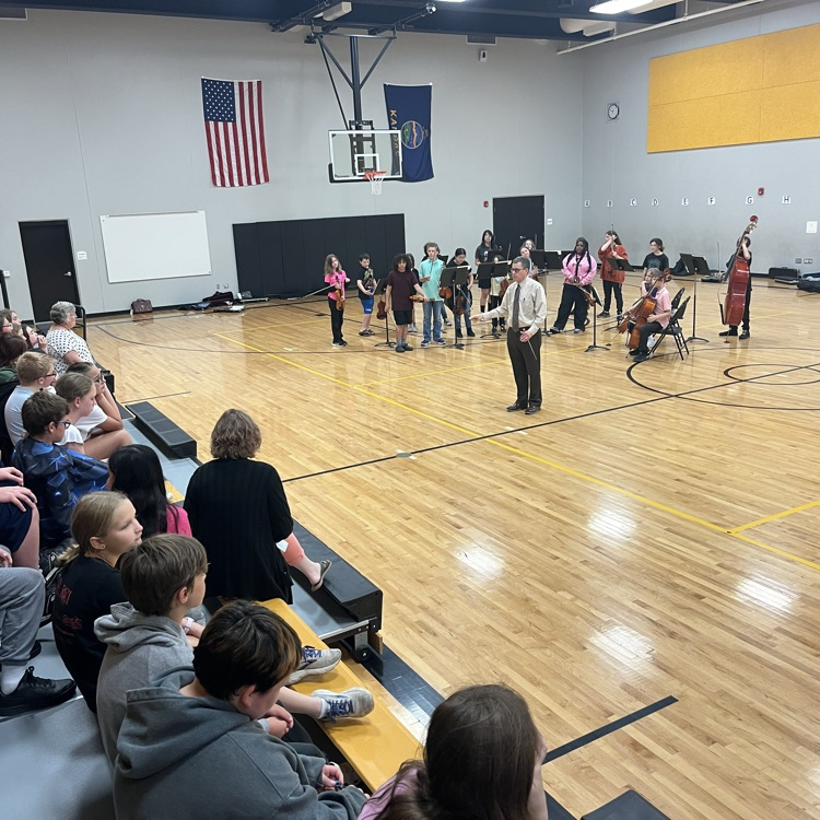BlackmoreBears's tweet photo. 6th grade from EMS came for their band and orchestra "world tour!" We are thankful that our 5th graders are getting the opportunity to see the band and orchestra in action! #BEfamily #PartOfThePride https://t.co/CUa3RYIR1P