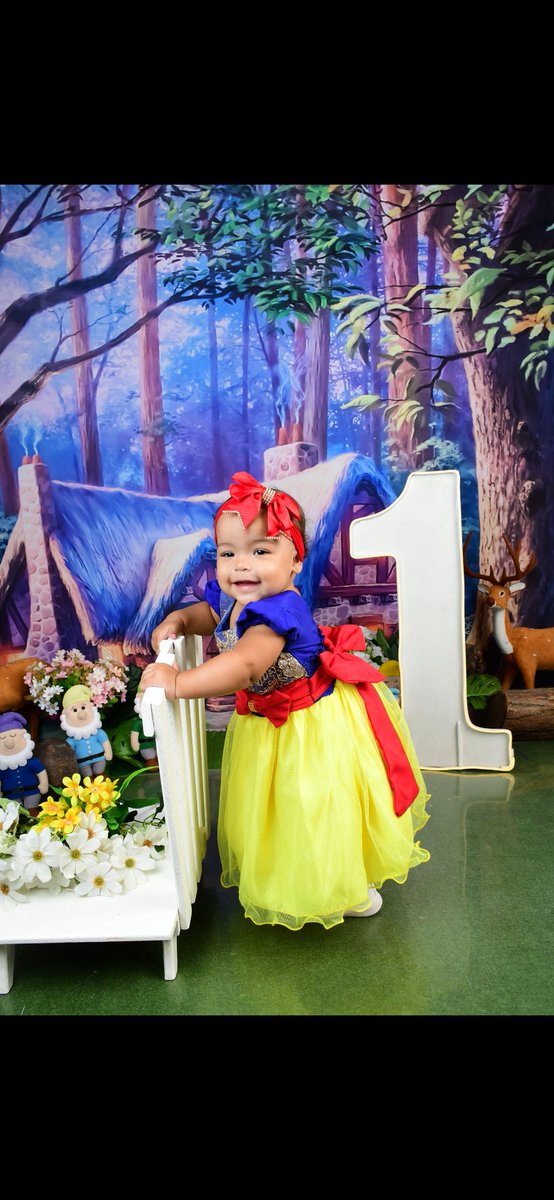Gabriel27753580's tweet photo. Não sei se um dia você terá dimensão o quanto te amo mas obrigada por me tornar mãe e obrigada por me escolher. Hoje é dia da missao mais difícil e linda que existe na vida ❤️👩‍👦🤴🏼
 🌹parabéns amo da minha vida Laura  #faz1 https://t.co/J5fjsA8LUO