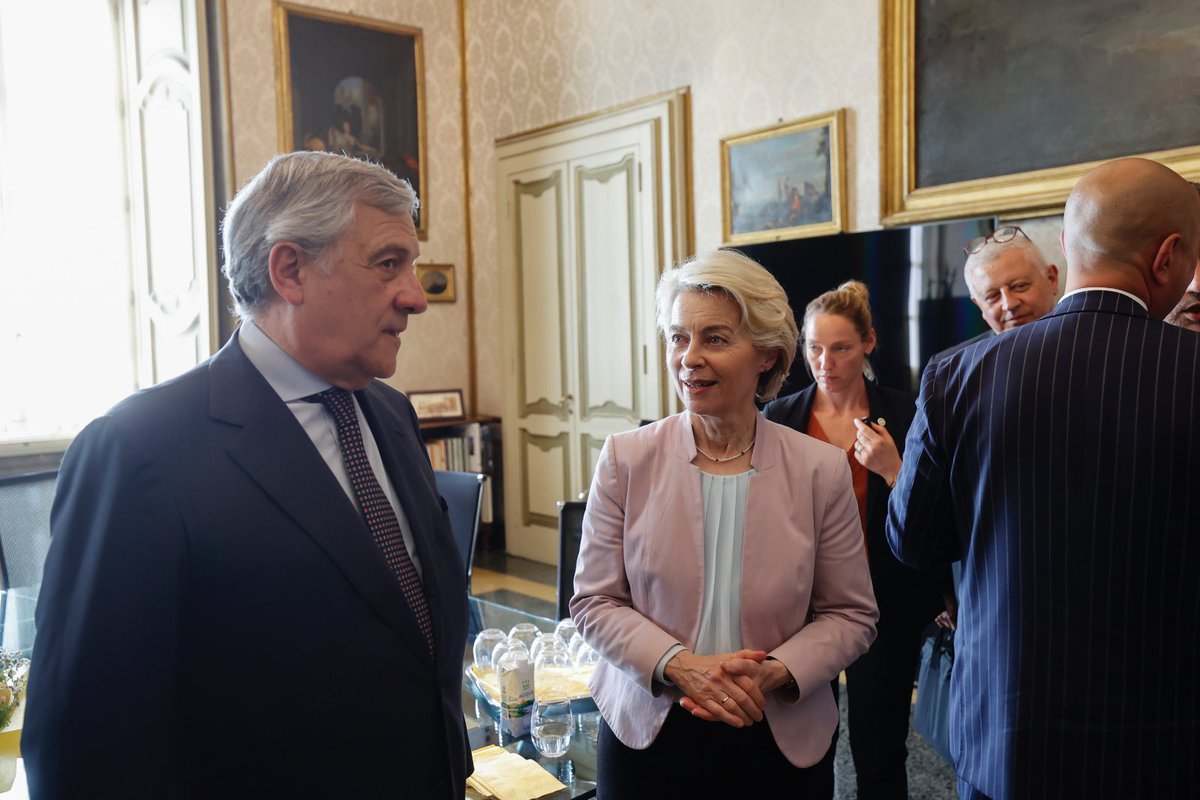 coldiretti's tweet photo. Confronto sul futuro del settore agroalimentare tra #Pac #nutriscore difesa della #DietaMediterranea e principio di reciprocità con la Presidente della @EU_Commission @vonderleyen e il Ministro degli Esteri e Vicepremier @Antonio_Tajani a Palazzo Rospigliosi (1/2) https://t.co/BDG0neX3DU