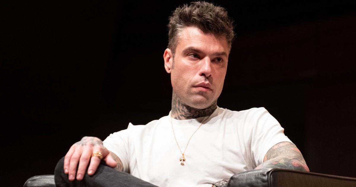 Fedez è indagato per l’aggressione a Iovino: è accusato di rissa, lesioni e percosse. Altri cinque denunciati - Il Fatto Quotidiano ilfattoquotidiano.it/2024/05/13/fed…