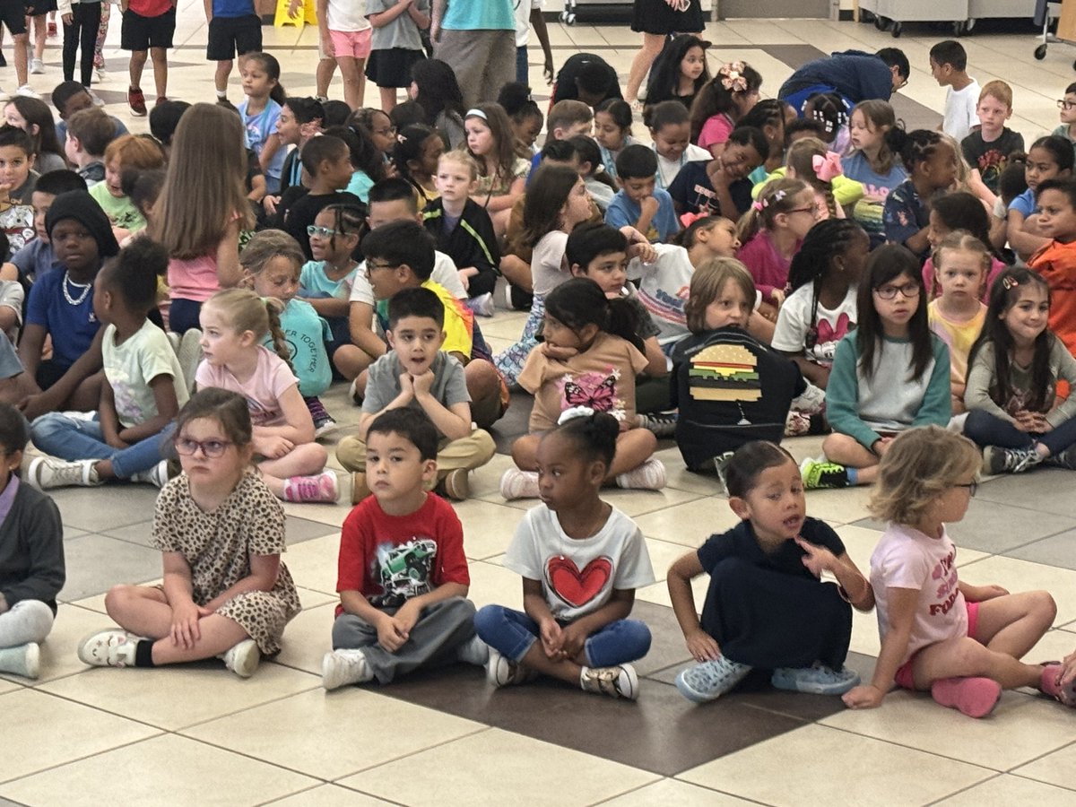 kmillscharity's tweet image. Grateful for the INCREDIBLE impact of KMF at @BensBranchElem School &amp;amp; @MuellerKISD Elementary School! Over 1,400 students impacted. Huge thank you to @Halliburton  Charitable Foundation for their invaluable support! #BuckleUp4Kailee #SchoolPrograms