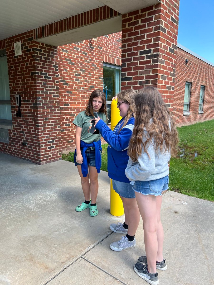 CKBulldogs's tweet photo. Mrs. Ritchey's Math 7 classes getting pictures of SLOPE for a Real-Life Slope activity.
#mathapplications #mathoutsidetheclassroom https://t.co/BFaIQEW4Oq