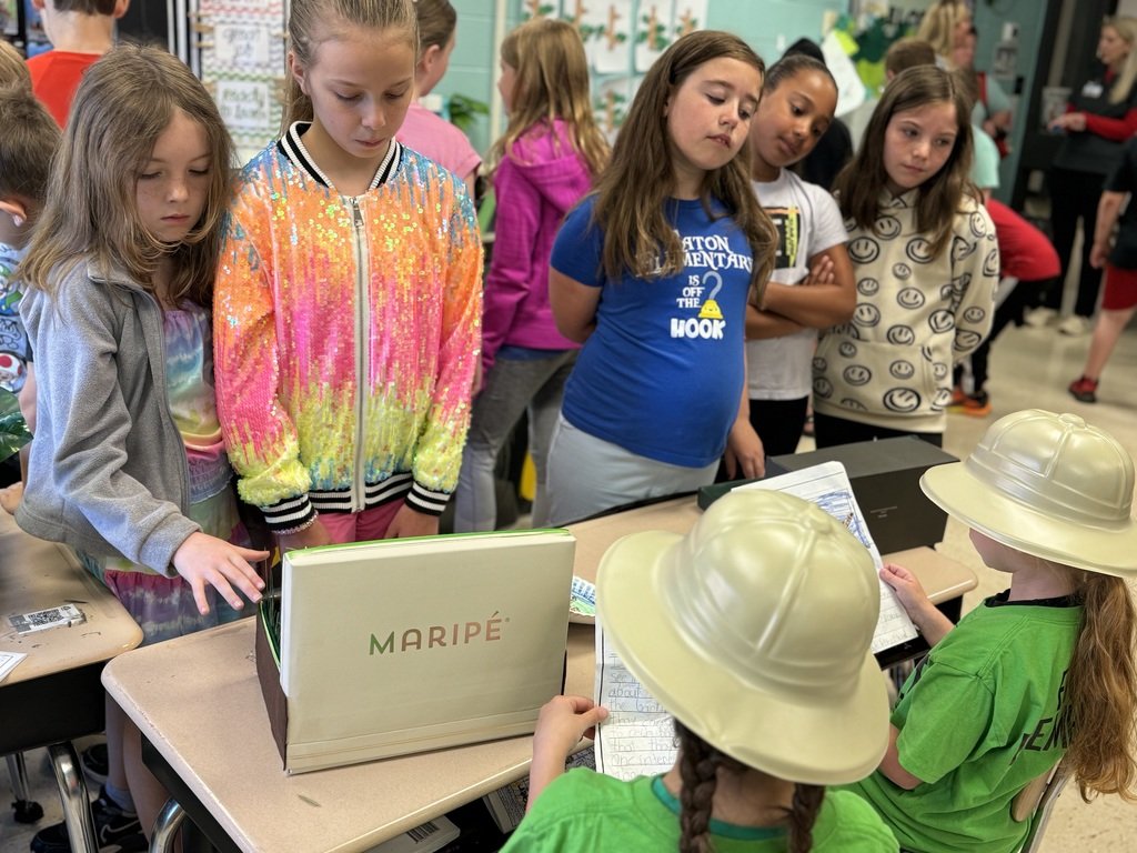 1st grade had their 'Zoo day' last Friday. Students had to research an animal, design their habitat, & present about their animal to other students and staff at EES. They did a great job. For more pictures see facebook.com/media/set/?set…