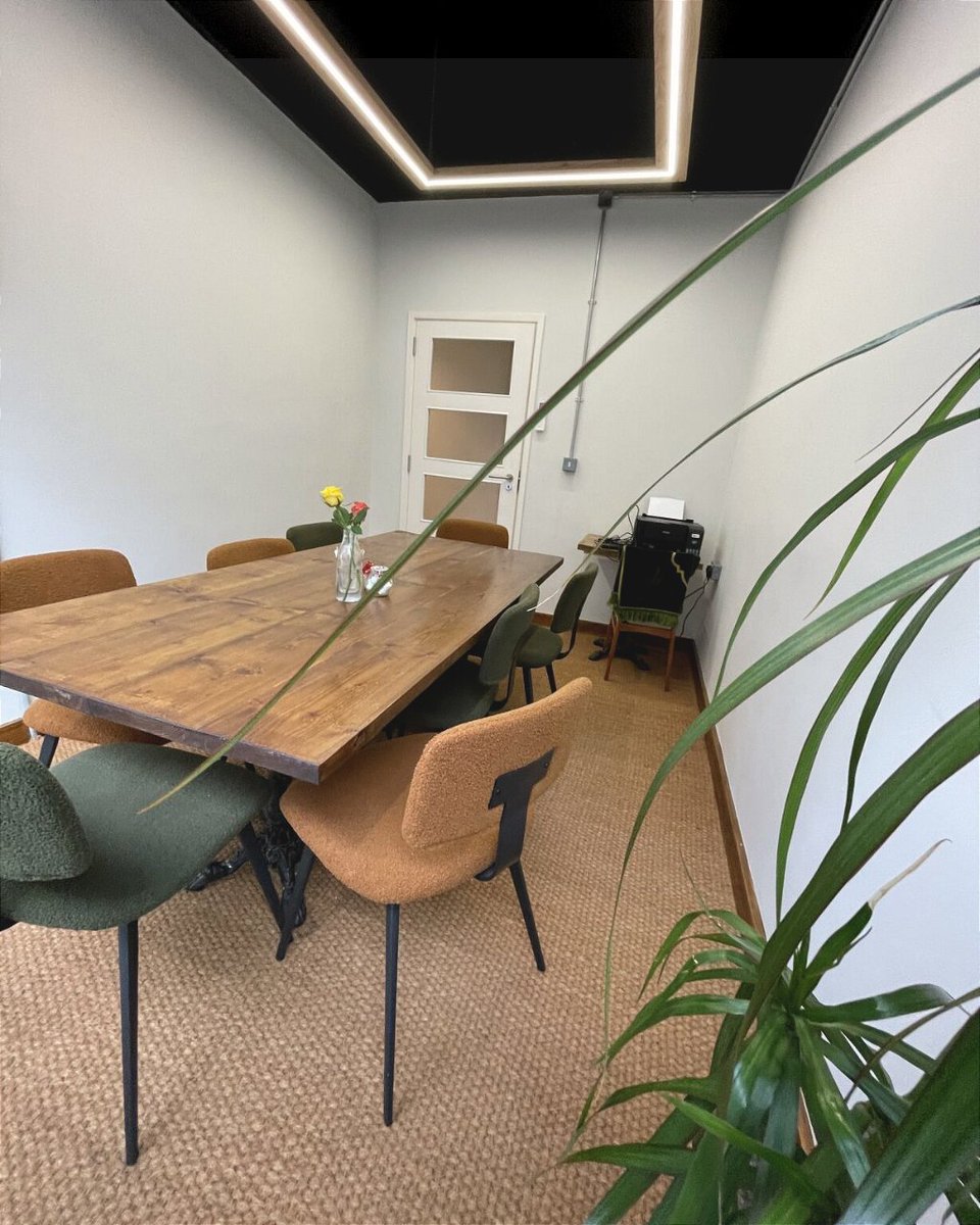 A nice reminder that our meeting room is available for walk in, half or full day use.🚶✨ If you need a place to host a meeting or even record some audio clips, we've got the perfect space for you!🫵 #meetingroom #itsallaboutpeople #coffeeshop #cardiff #citycentre