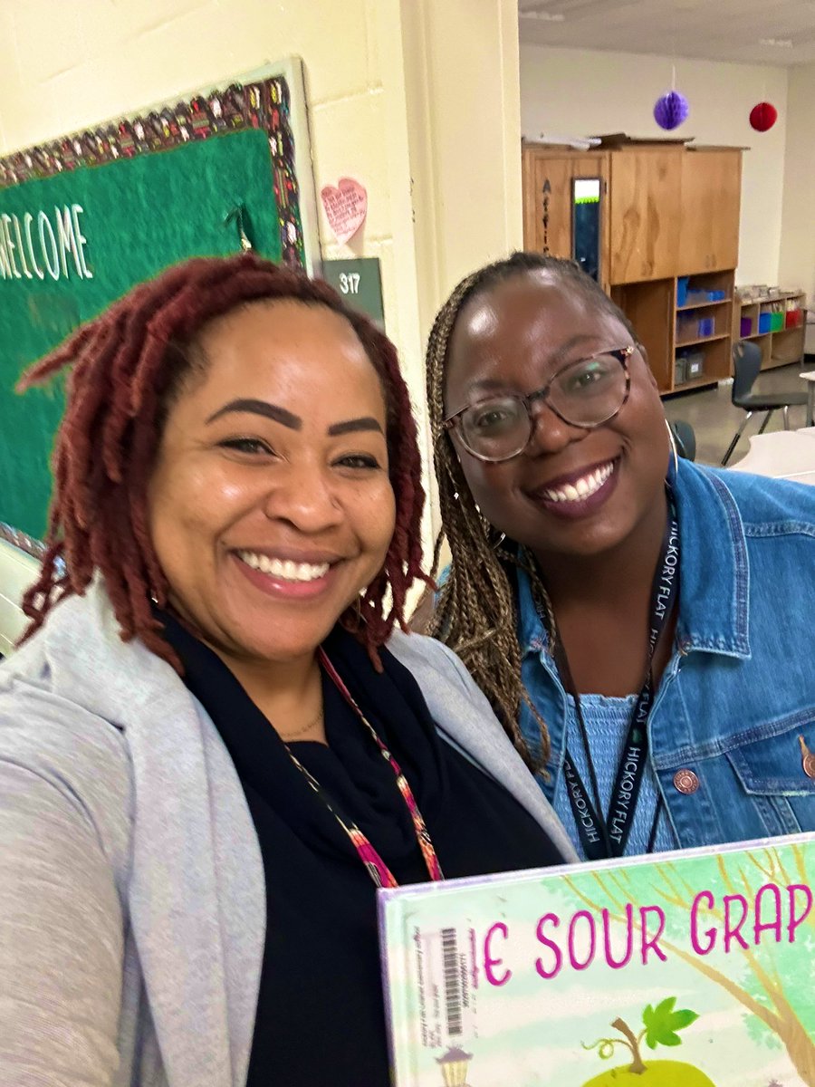 GiftedELAGuru's tweet photo. What an amazing time surprising Hickory Flat Elementary’s 2nd and 4th graders with Read Alouds today! Ms. Davis and Ms. Brooks, Thank you for sharing your students with me! @ELA_HCS #winningforkids #HenryReads #readingmob https://t.co/NlVDWfupdt