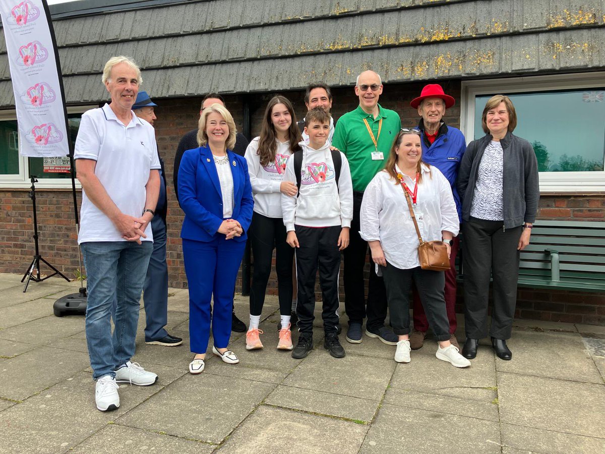 It was a privilege to join Karl Lansley and his children, along with Deptuty Mayor Nigel Folkard, at Eastwood Community Centre on Saturday for the start of his mammoth 1,000 mile fundraising walk around the South East of England. Karl’s incredible journey will last 75 days in