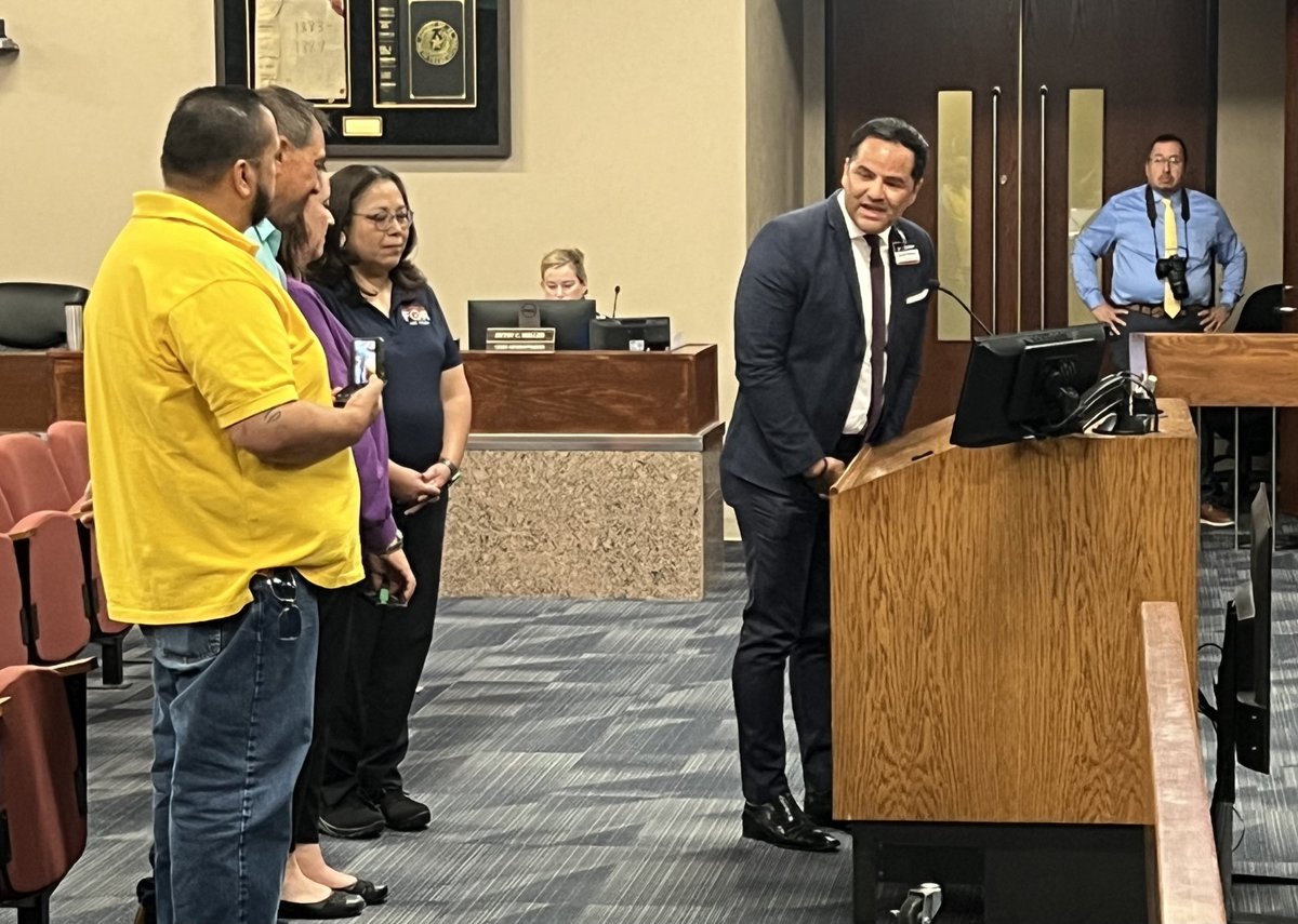 Applause for Allison Cuellar, our shining star from @RiversideMS1971! Recognized at the county courthouse today for winning top honors at the state science fair, Allison takes #THEDISTRICT pride to another level. Keep striving, keep shining! 🌟💪👏