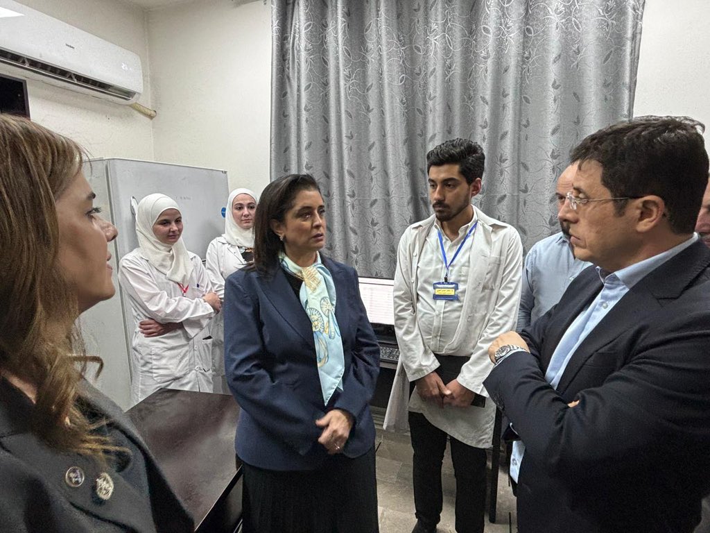 During this visit, Dr @HananBalkhy gained greater insight into the work done jointly with the Ministry of Health & partners to restore health services to more than 500,000 people in Rural #Damascus who have been greatly affected by the #Syria crisis.