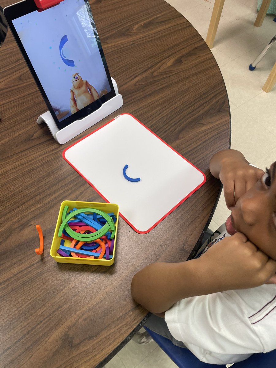 Practicing letters and beginning sounds with @PlayOsmo @jennthomas75 @PPSPREK @nicscud @ebracyPPS #PPSTRT #PPSShines
