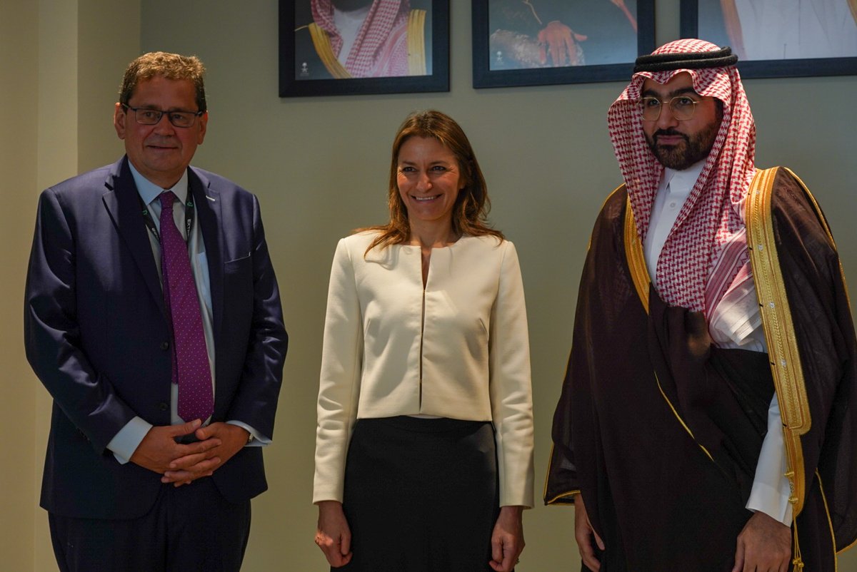 Stop 2⃣- an excellent meeting with Vice Minister for Sport, His Excellency Bader AlKadi & his team. From F1 & boxing to tennis & football, Saudi Arabia has huge plans to transform its sporting landscape & it was great to discuss how the 🇬🇧 can support that ambition.
