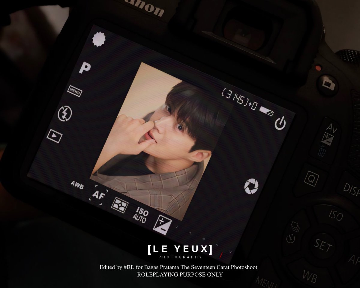 renjanaraja's tweet photo. -

“Sekarang lihat ke saya, yak! Cakep banget, tahan lagi—senyum nya mana? Oke bagus.”

𝙆𝙇𝙄𝙆!
𝙆𝙇𝙄𝙆!

Mudah bagas peragakan ekspresi, membuat Leo pun jadi cepat dapatkan hasil yang di ingin. 

Para tim yang mengawasi sesi pemotretan juga nampak puas.

- https://t.co/CHZremb2V1