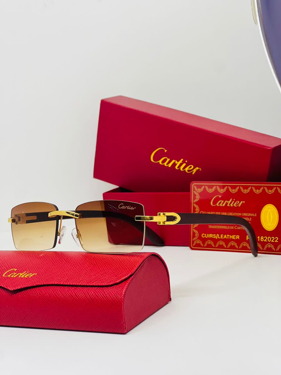 Cartier 
12,000 full box 📦
