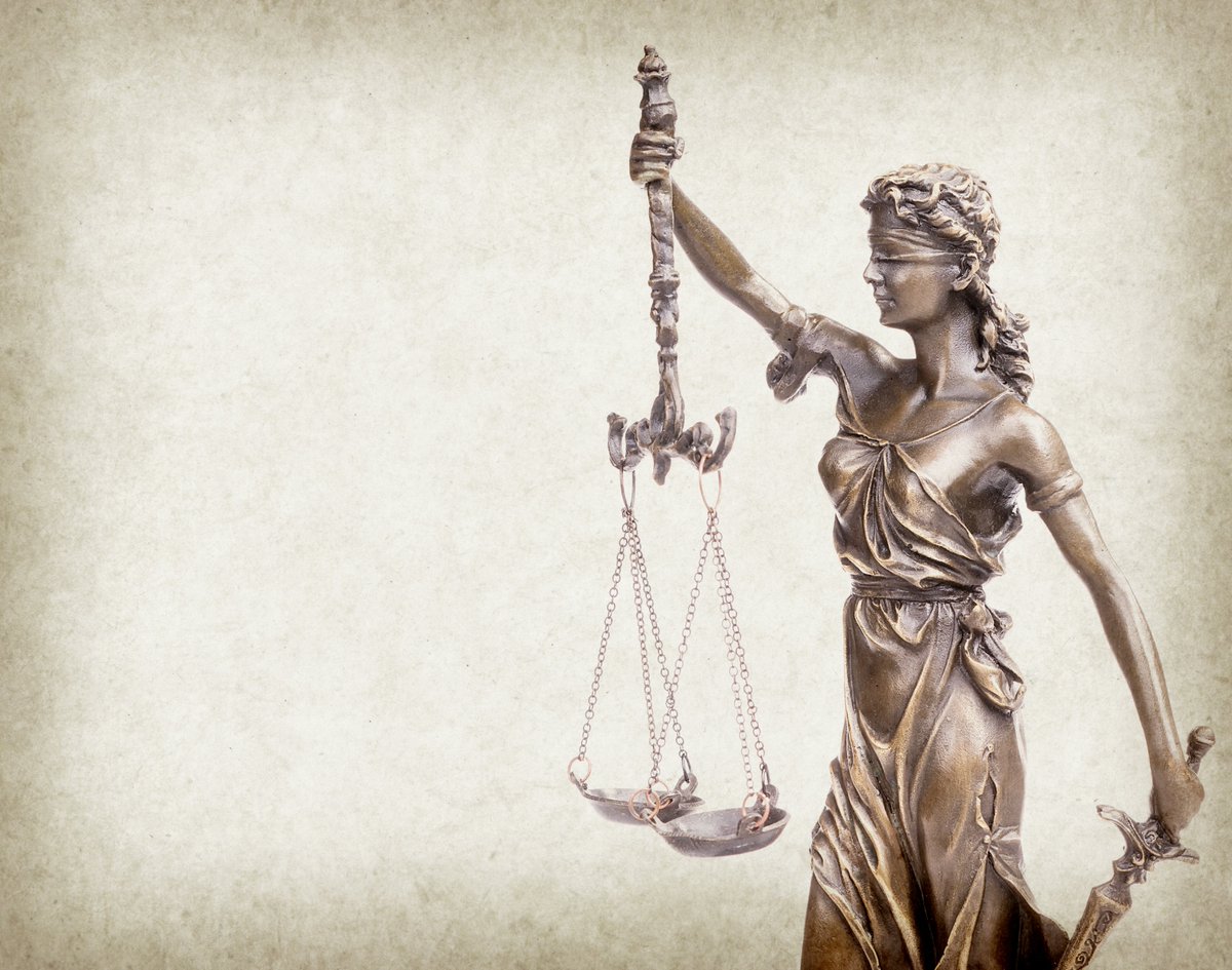 In this article, @alma_diamond begins with a question: is it really possible to occupy a shared legal world if we live in very different moral, political and philosophical worlds? Read more here: tinyurl.com/3tm5br65