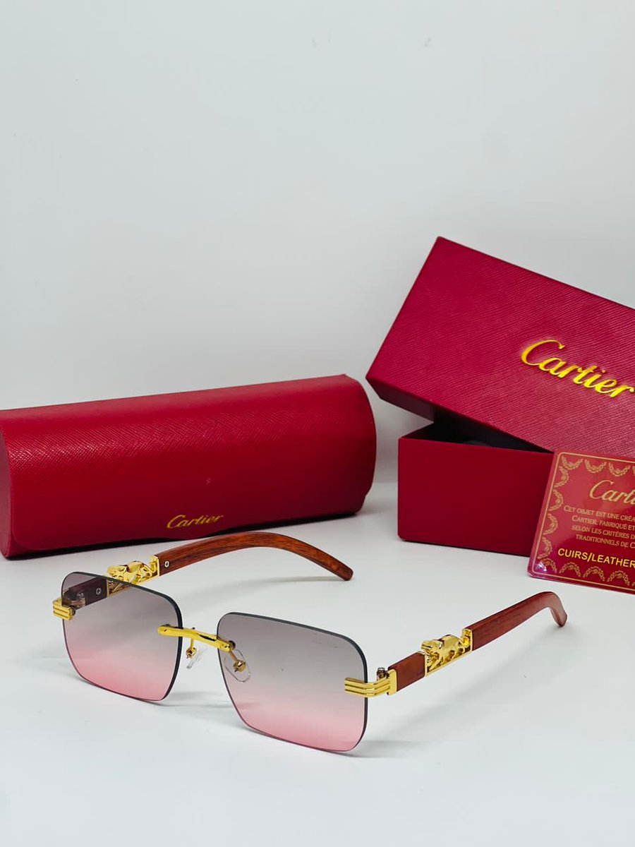 Cartier 
12,000 full box 📦