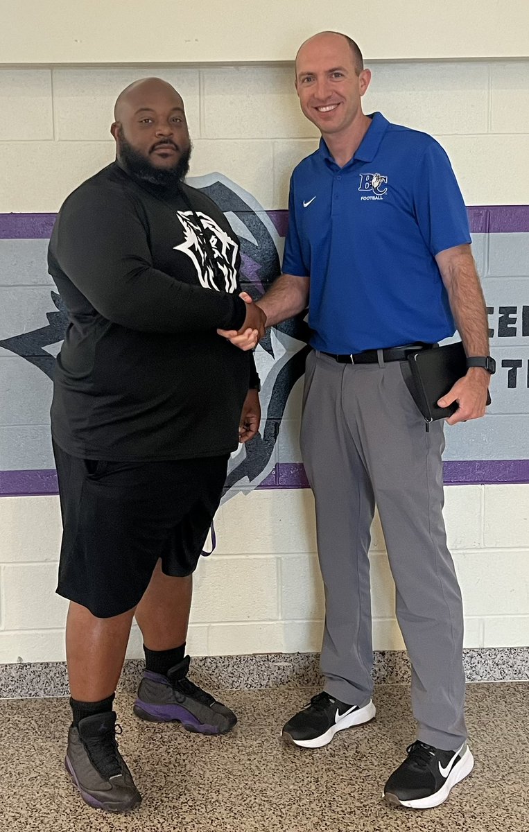 Huge thanks to @FBCoachMariani from @barton_fb for stopping by today. We appreciate you always looking to truly evaluate. @RecruitsSg @SouthGarnerAD @SouthGarnerFB @ThePrincipalFai