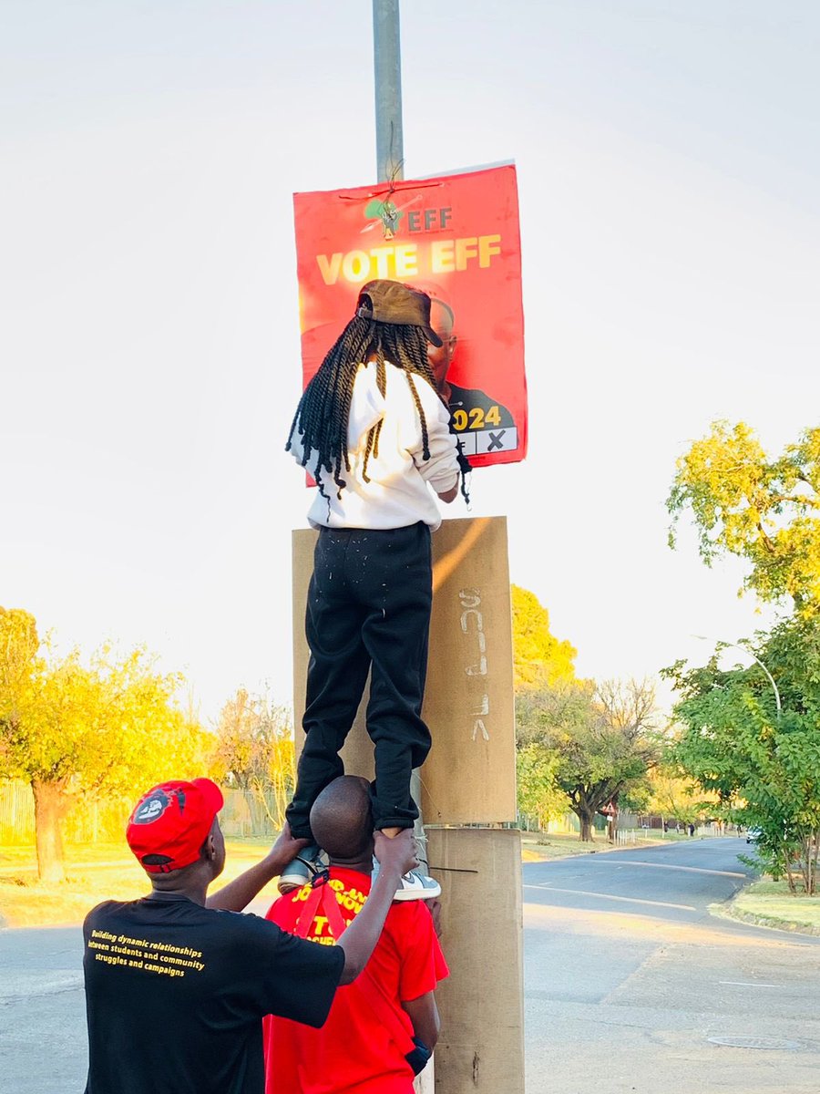 ♦️In Pictures♦️ Free State EFF Mlungisi Madonsela Battalion postering program at the University of Free State, Main Campus and Ward 20, Mangaung #VoteEFF #MlungisoMadonselaBattalion