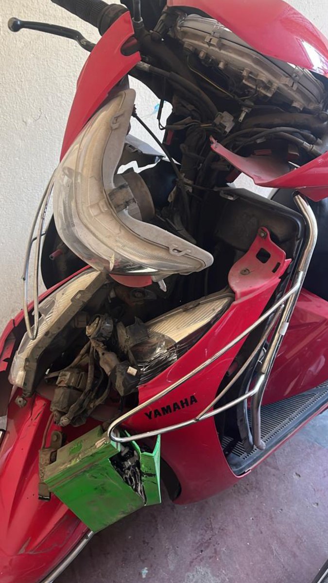 PratikkumarSa11's tweet photo. Accident  happend at night 10:00PM. how can i submit google timeline photo &amp; also the man who is driving is safe,how can i sumbit the medical report &amp; spot photo. is this your insurance work?Thinking its fake?Never buy HDFCERGO insurance worst! @HDFCERGOGIC 
@HDFC_Bank 
@PMOIndia https://t.co/BWQYDEABwK