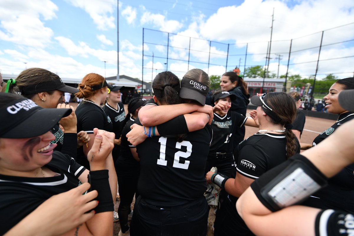 🧵 Celebration Photos!! 

#GoVikes💚