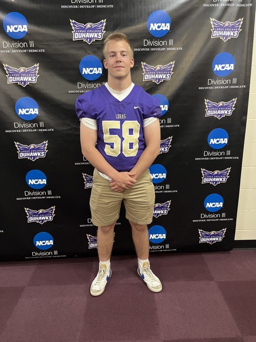 I had a great time at the @LorasCollegeFB junior day. It was also great to see my brother. Big thanks to @CoachGBower and the Loras coaching staff. @DeepDishFB @EDGYTIM @scoutsfootball1 @Bryan_Ault @damehova9 @HSFBscout @ExpoRecruits