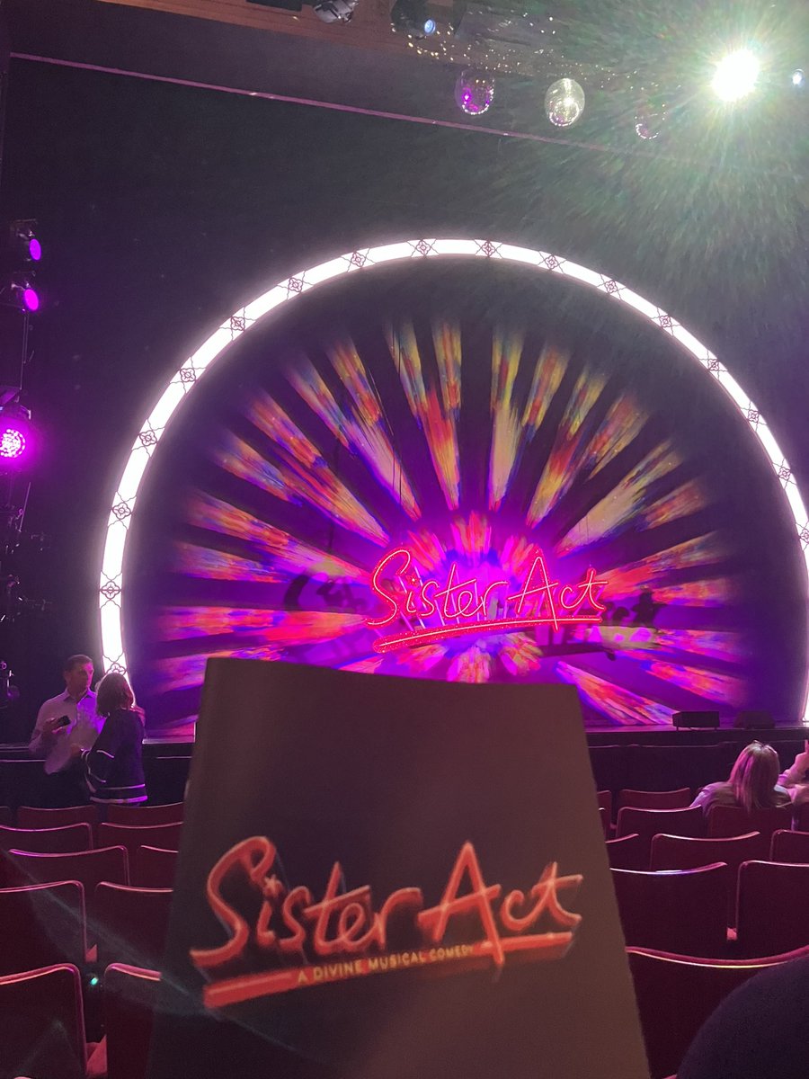 Back at the @brumhippodrome for @sisteractsocial - and the theatre already looks Fabulous, Baby! 🪩 🕺 Review to come on @ATDazzles 🎭