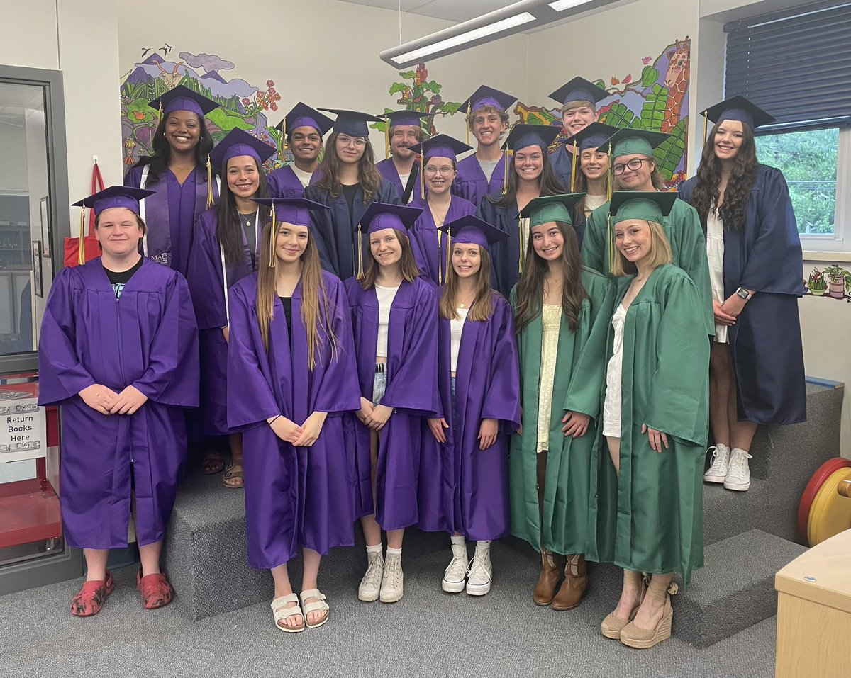 Senior Stroll through the <a href="/RweRams/">Ridgeway Elementary</a> halls today with Ridgeway alum who are graduating this weekend. It was fun listening to them reminisce and share stories from “back in the day” 💙💛